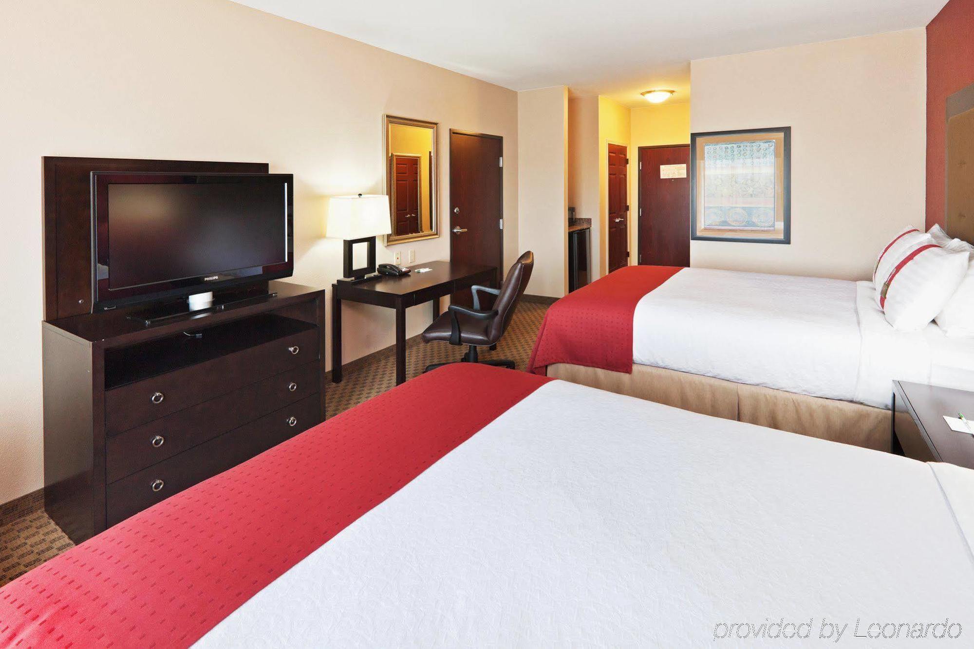 Holiday Inn Oklahoma City Airport By Ihg Room photo