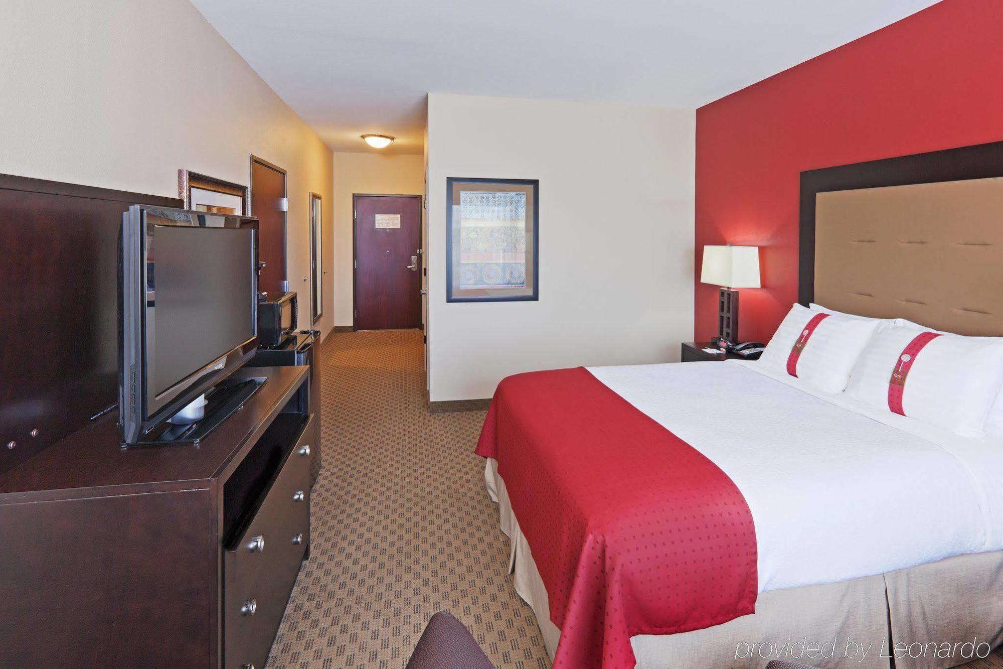 Holiday Inn Oklahoma City Airport By Ihg Room photo