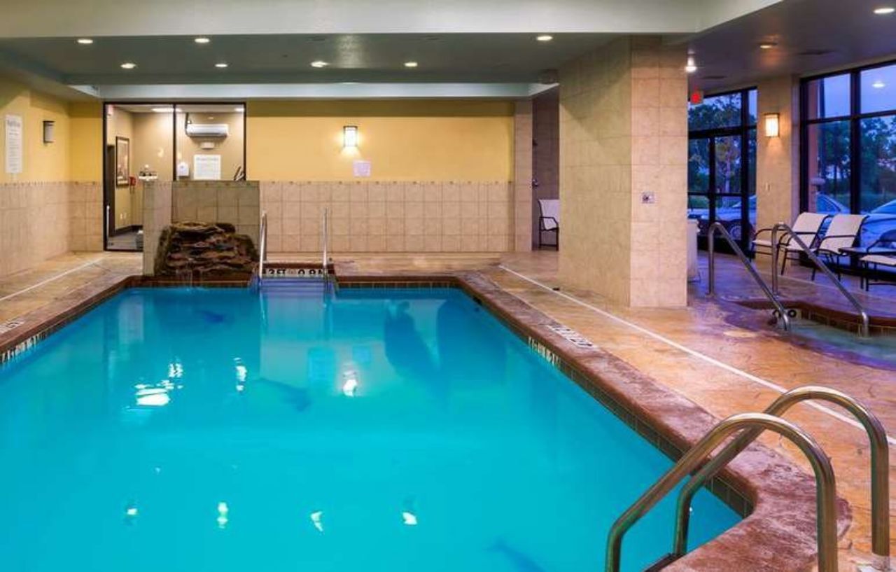 Holiday Inn Oklahoma City Airport By Ihg Exterior photo